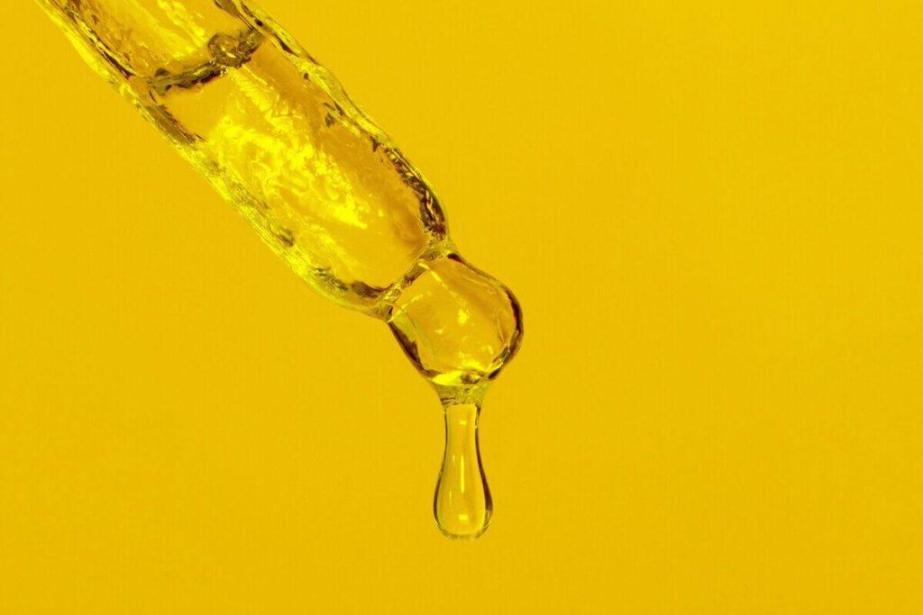 menghindari penggunaan oil based skincare